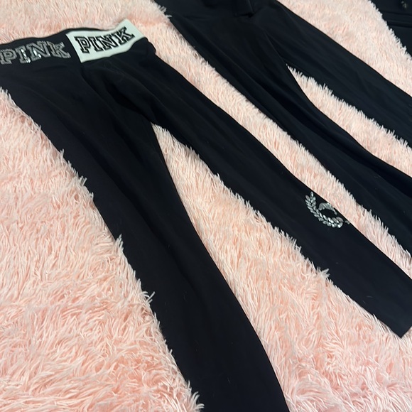 Two pair of Victoria’s Secret yoga pants, size medium - Picture 6 of 8